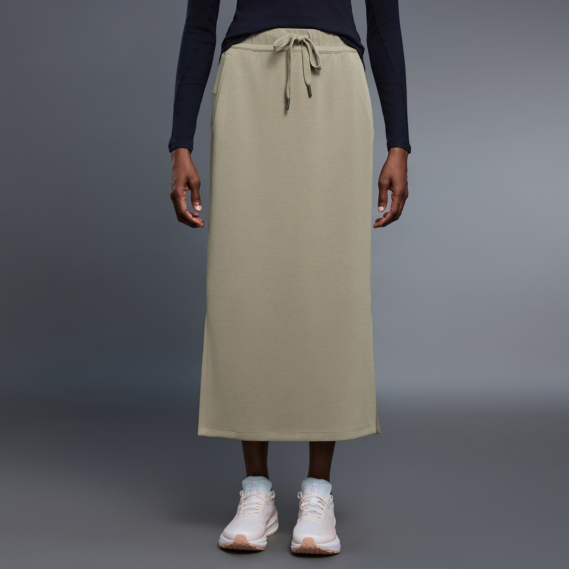 Mid-Length Slit Sports Skirt